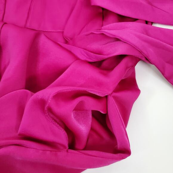 EEsome Fuscia Romper size M short sleeve belt with pockets - Picture 8 of 10